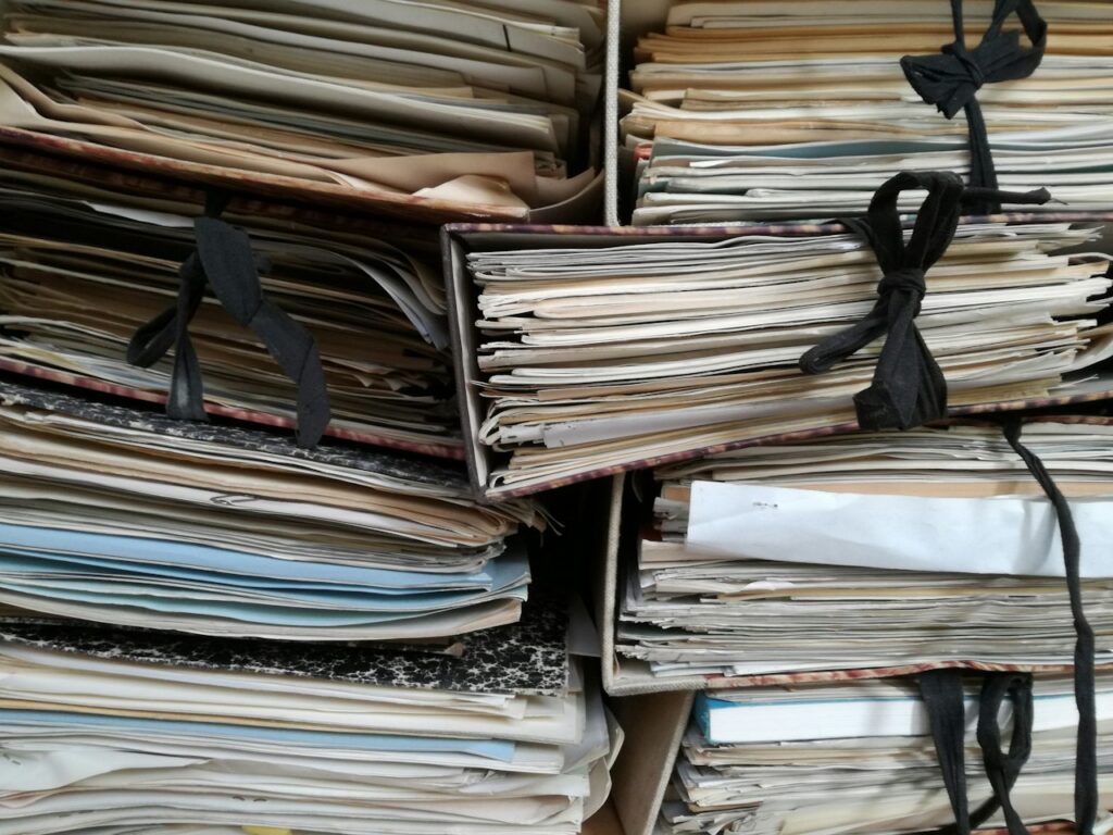 Folder berkas administrasi usaha