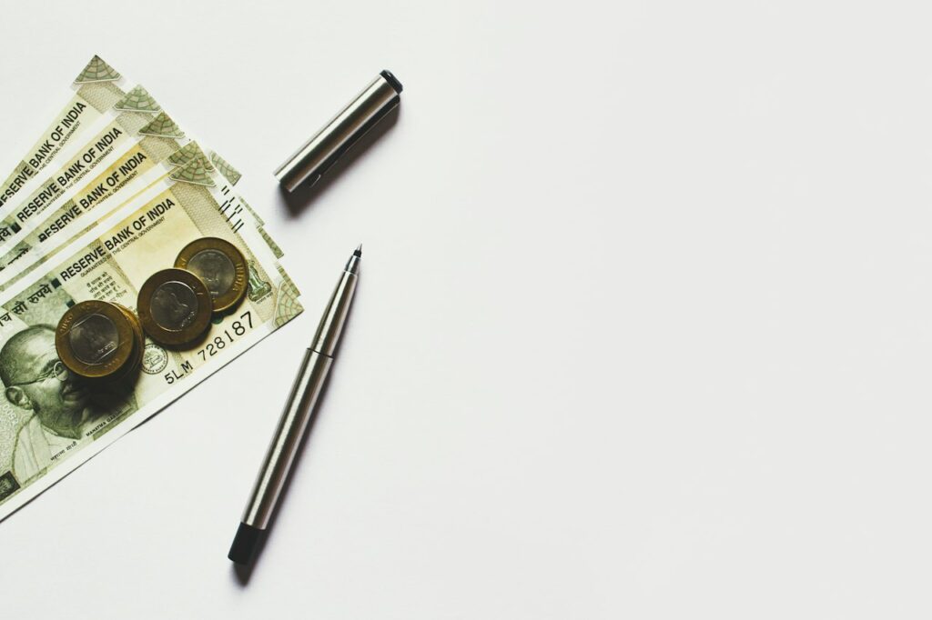 Uang rupiah dan pembukuan usaha