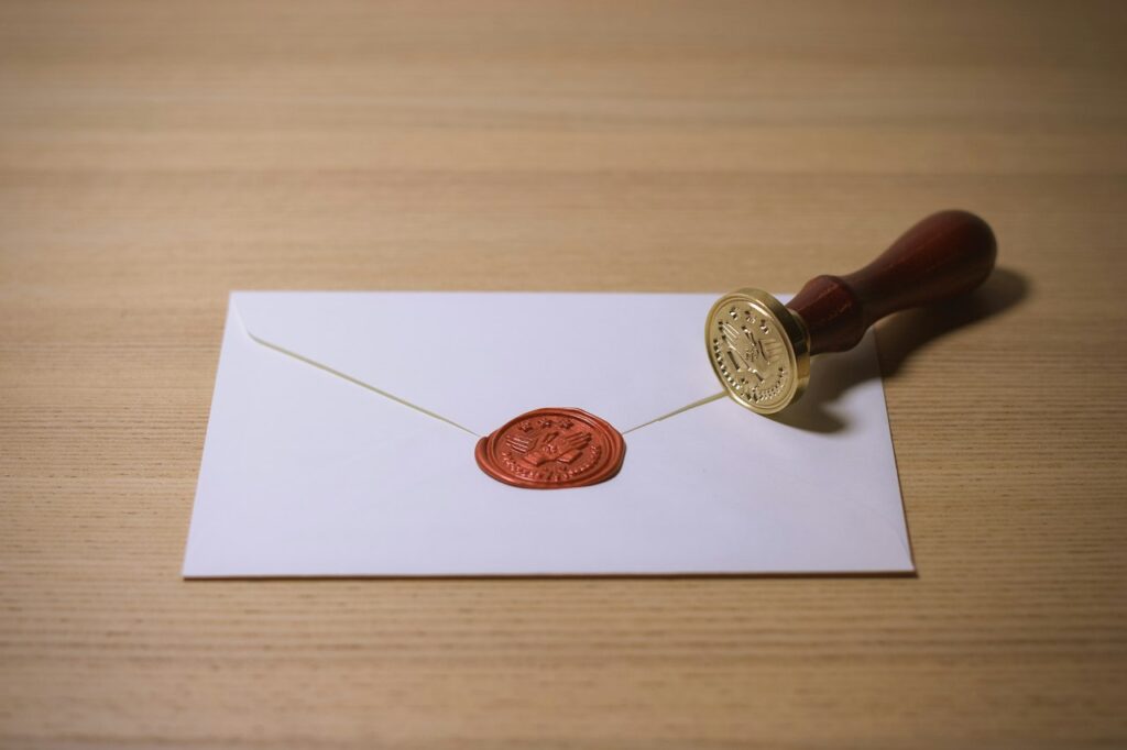 Stempel dan dokumen notaris